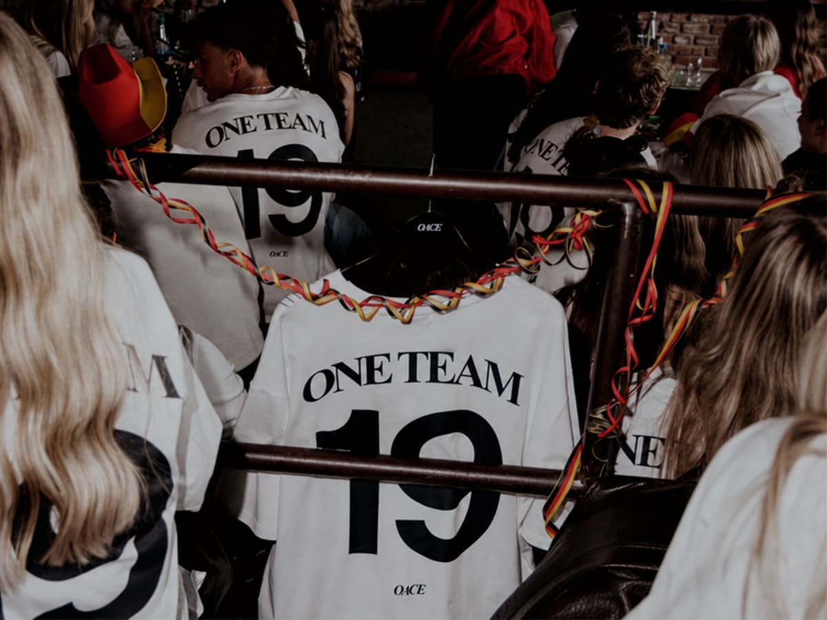 OACE "ONE TEAM" WM Shirt bei OACE